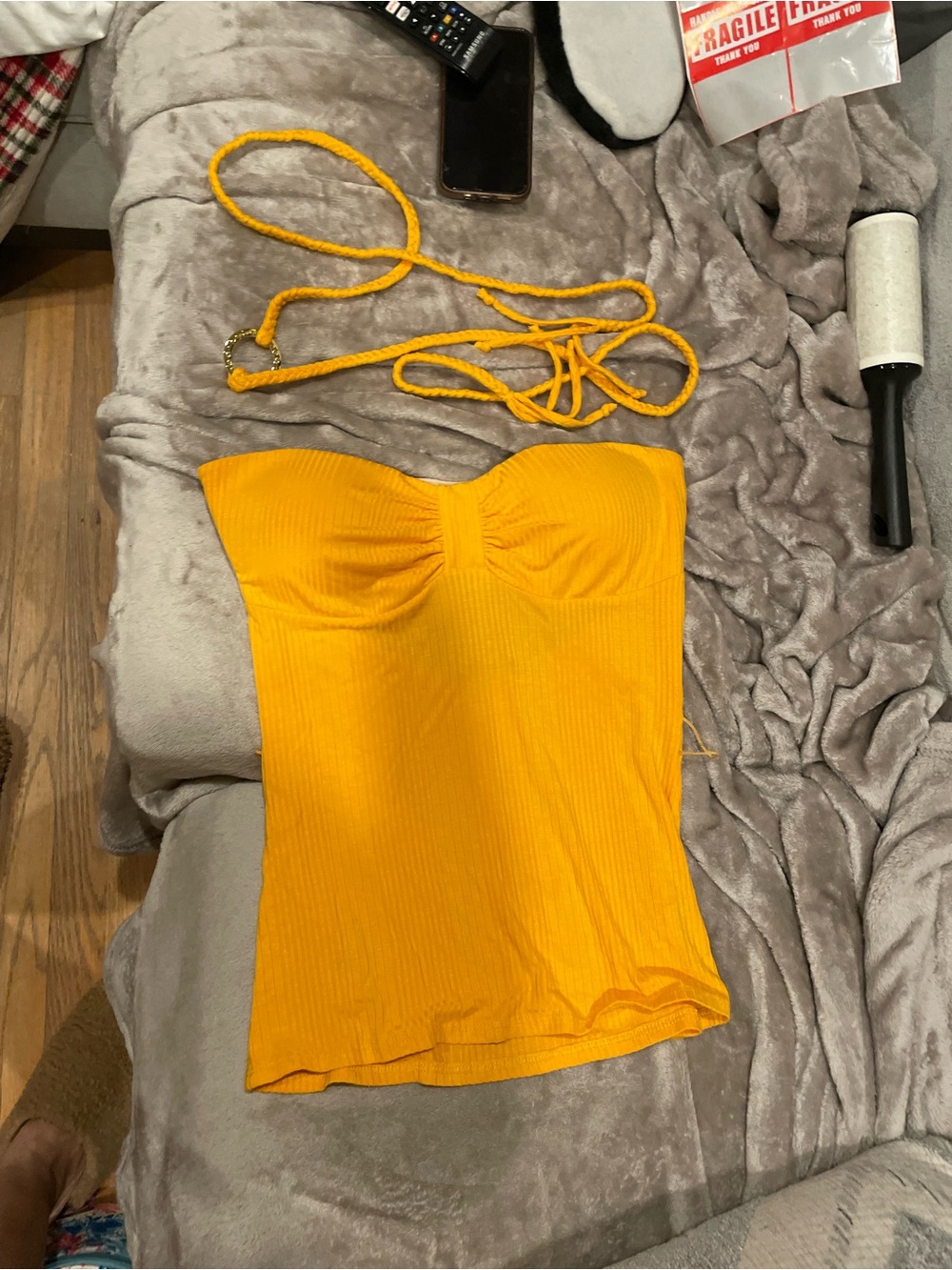 NWT Bebe Sunny yellow Strapless Top with Detachable belt